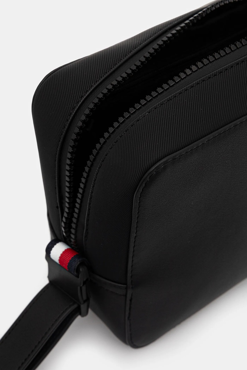 Νεσεσέρ καλλυντικών Tommy Hilfiger χρώμα: μαύρο, AM0AM13527 φωτογραφία