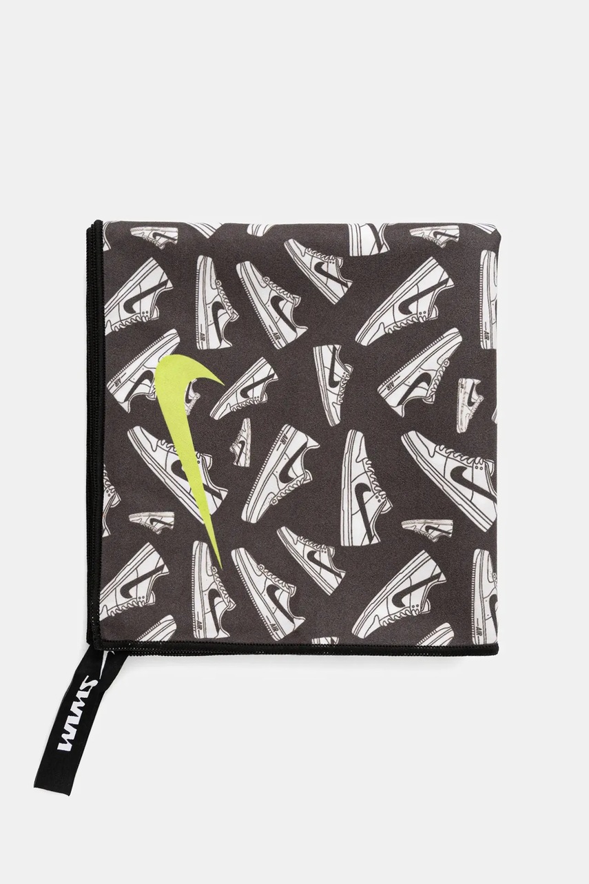 Полотенце для спортзала Nike цвет чёрный NESSD129
