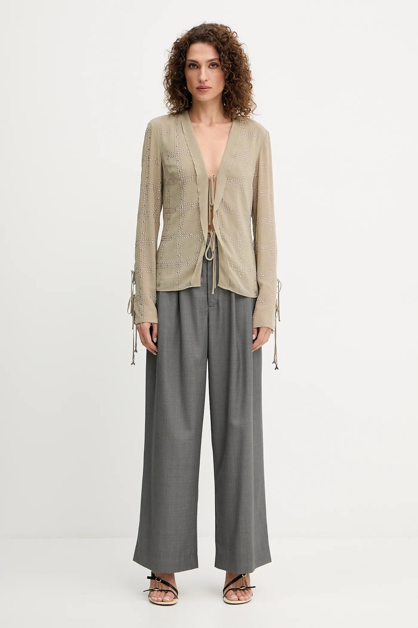 Блузка Patrizia Pepe цвет бежевый с аппликацией 8C0807 A635 Блузка Patrizia Pepe цвет бежевый с аппликацией 8C0807 A635