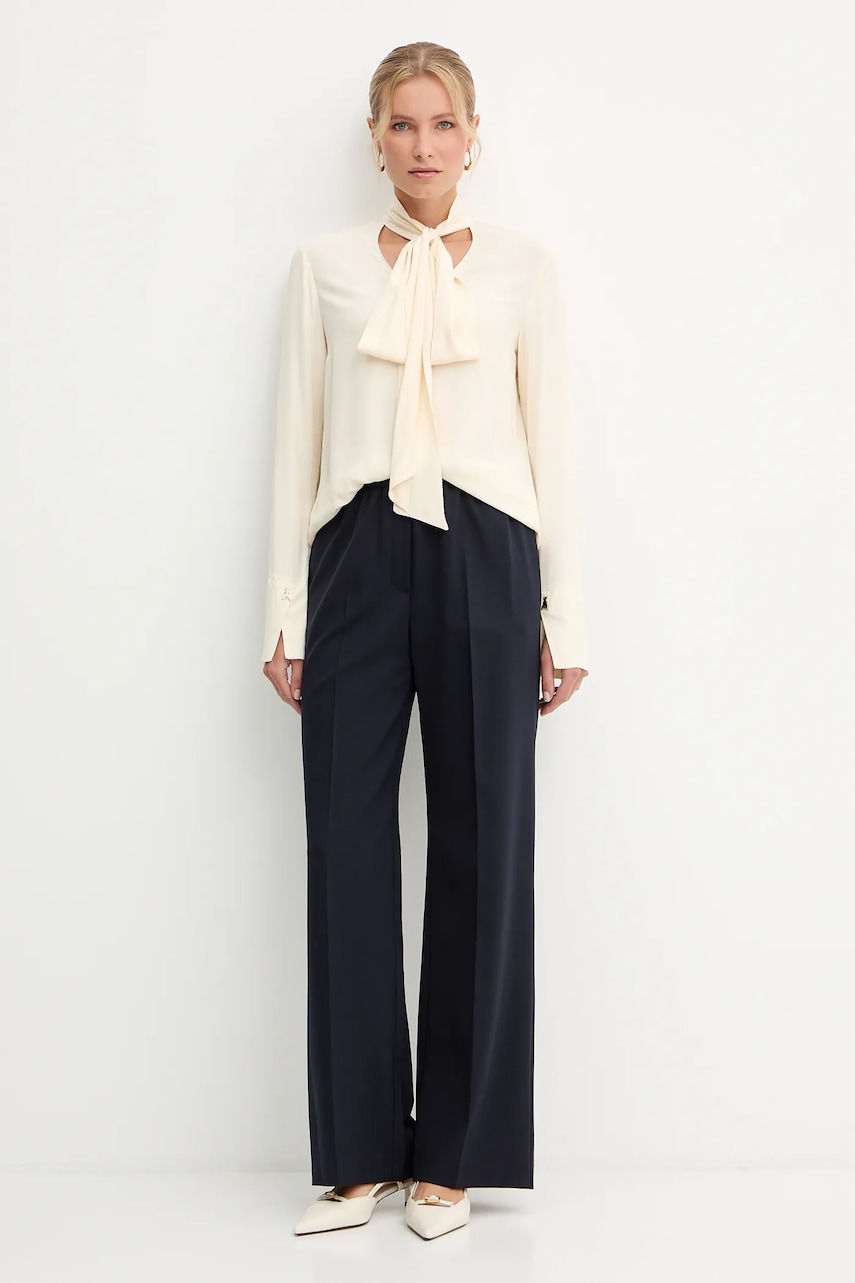 Рубашка Patrizia Pepe цвет бежевый regular декольте c завязкой 2C1648 A8I1 Рубашка Patrizia Pepe цвет бежевый regular декольте c завязкой 2C1648 A8I1