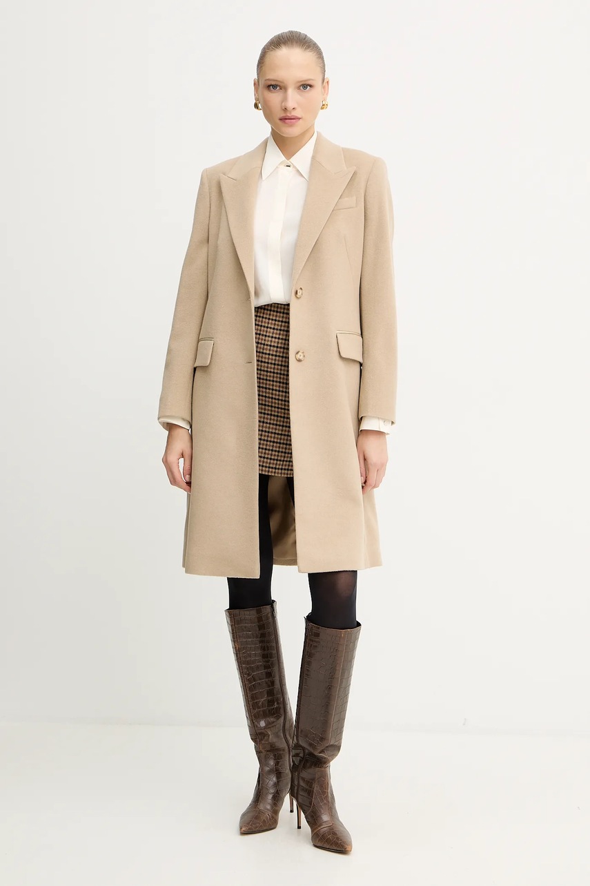 Шелковая рубашка BOSS цвет бежевый relaxed классический воротник 50551961