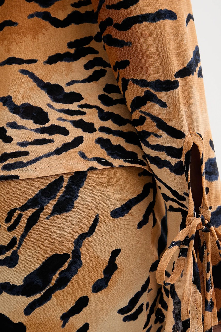 Halenka Never Fully Dressed (obrázek 5)