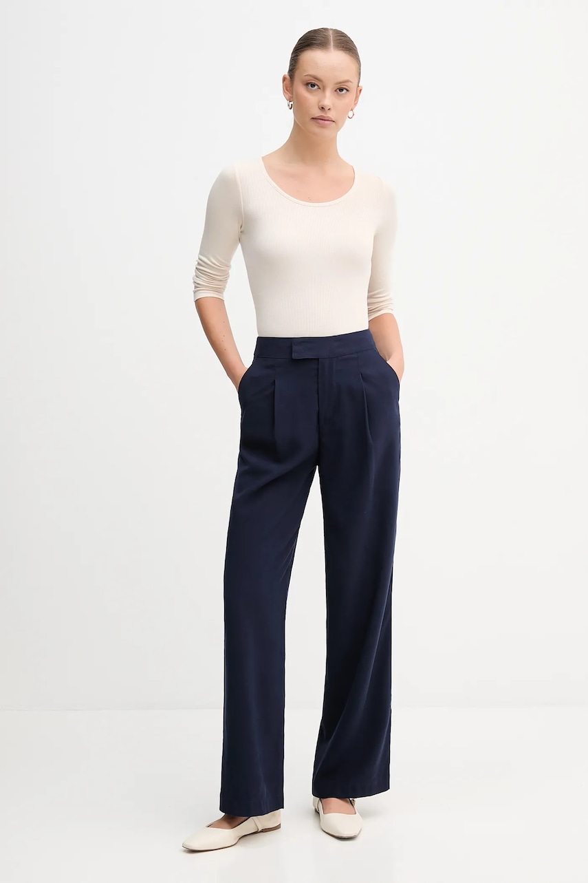 Боди United Colors of Benetton цвет бежевый 3P2Y3B005 Боди United Colors of Benetton цвет бежевый 3P2Y3B005