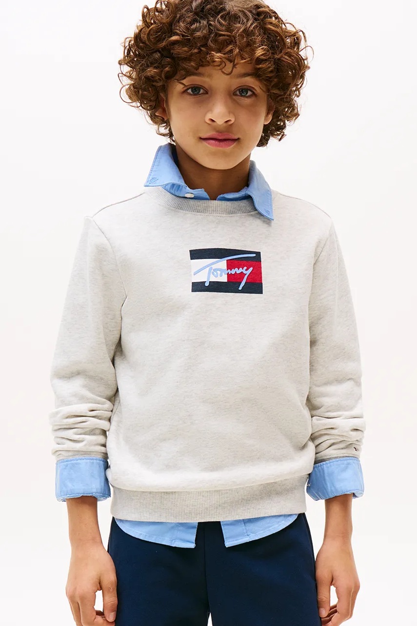 Levně Dětská bavlněná mikina Tommy Hilfiger bílá barva, s potiskem, KB0KB09741