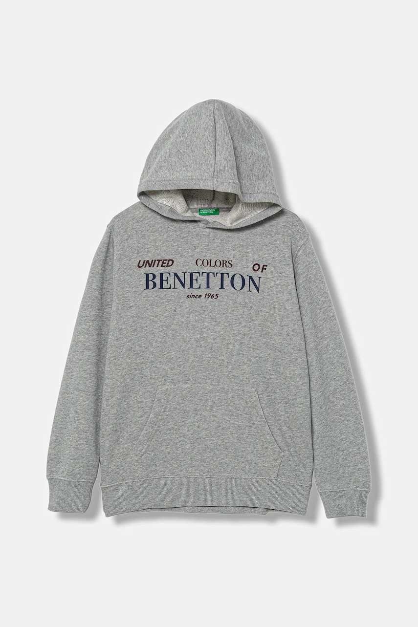 Levně Dětská bavlněná mikina United Colors of Benetton šedá barva, s kapucí, s potiskem, 3J68C204V
