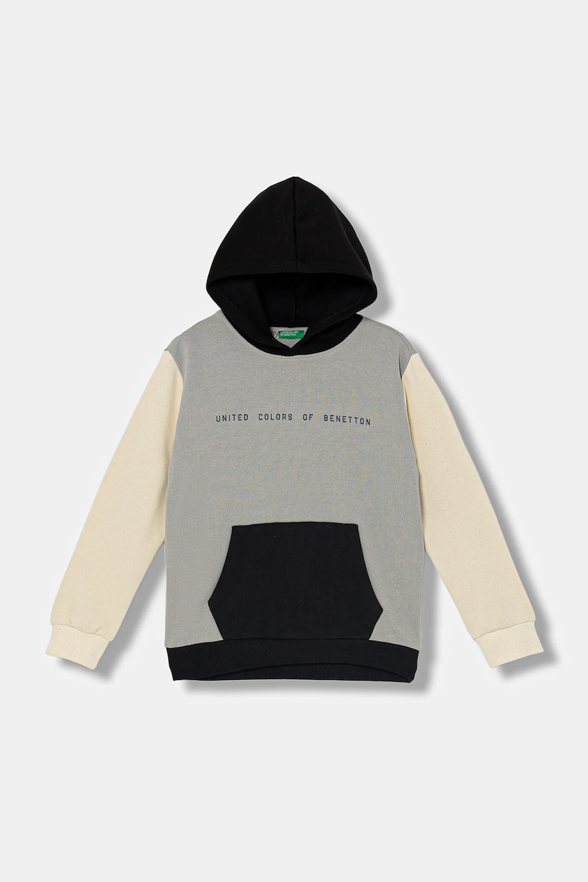 United Colors of Benetton bluză copii culoarea gri, cu glugă, cu imprimeu, 3EB5C205B
