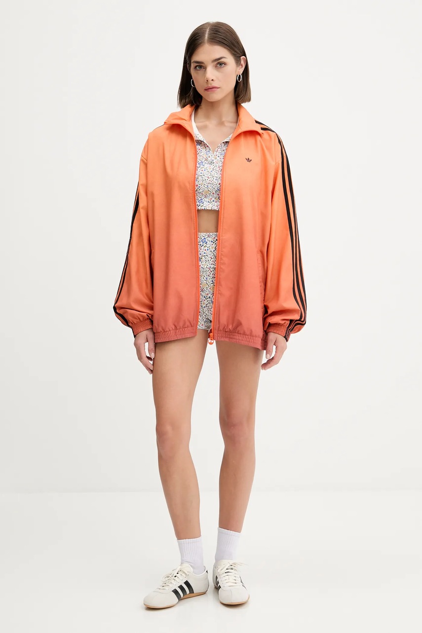 Кофта adidas Originals цвет оранжевый с аппликацией JW7259 Кофта adidas Originals цвет оранжевый с аппликацией JW7259