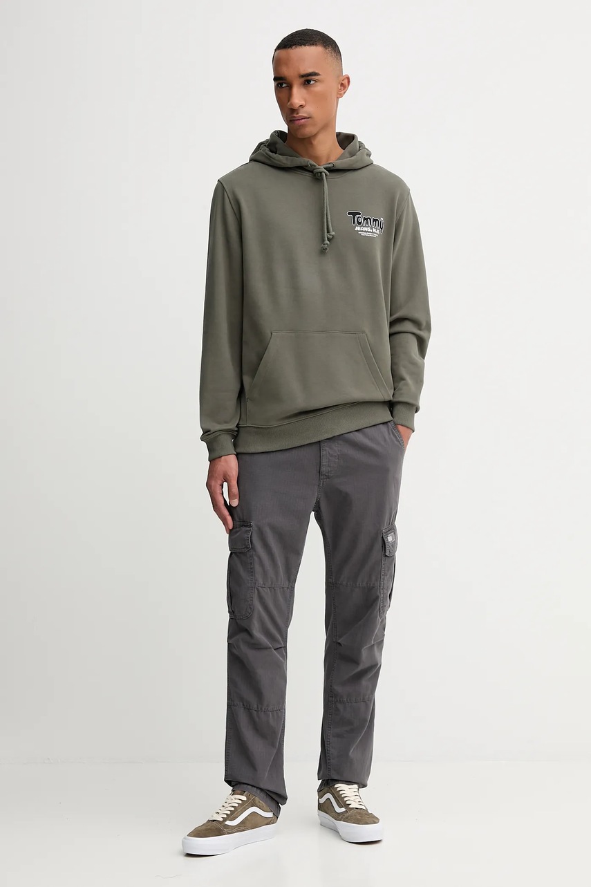 Хлопковая кофта Tommy Jeans цвет зелёный с капюшоном с принтом DM0DM22086