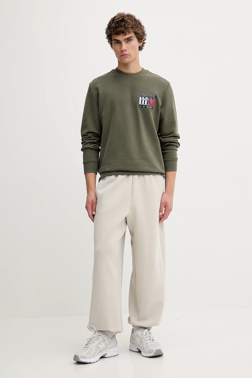 Хлопковая кофта Tommy Jeans цвет зелёный с принтом DM0DM22093