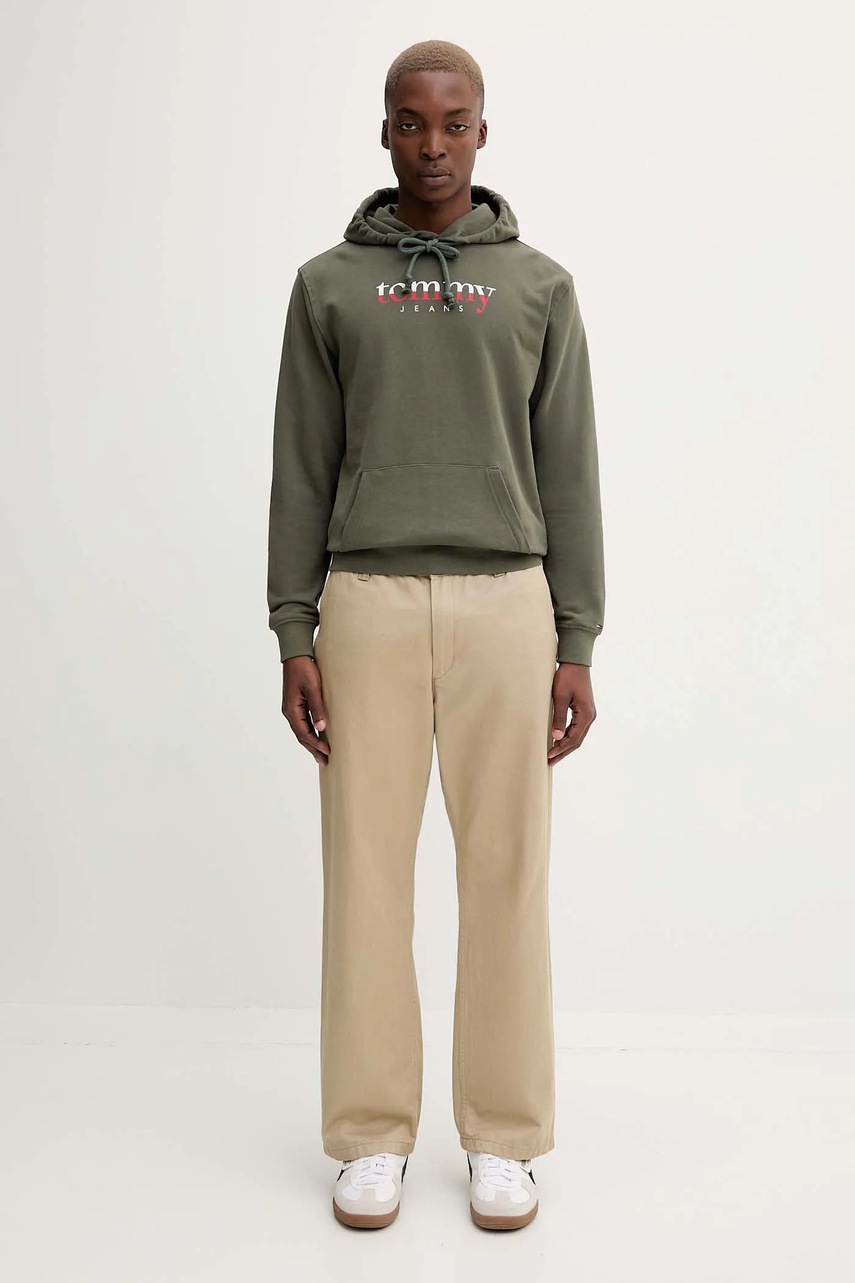 Хлопковая кофта Tommy Jeans цвет зелёный с капюшоном с принтом DM0DM22113
