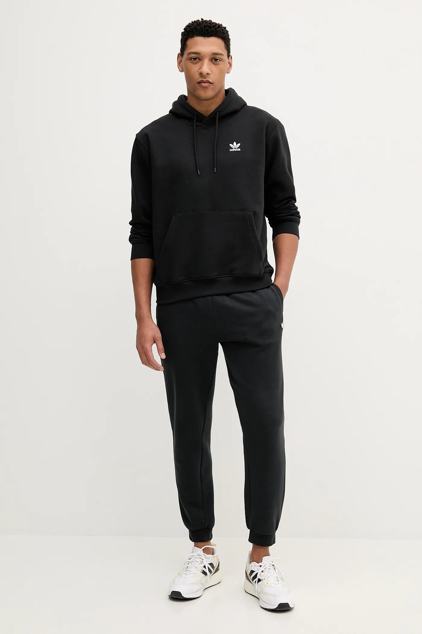Кофта adidas Originals Essential цвет чёрный с капюшоном однотонная JV6056