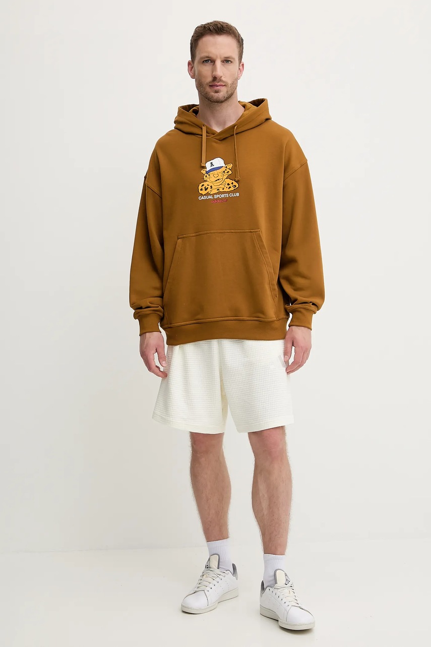 Хлопковая кофта adidas Originals Graphic Lo Hd цвет коричневый с капюшоном с принтом JW0167