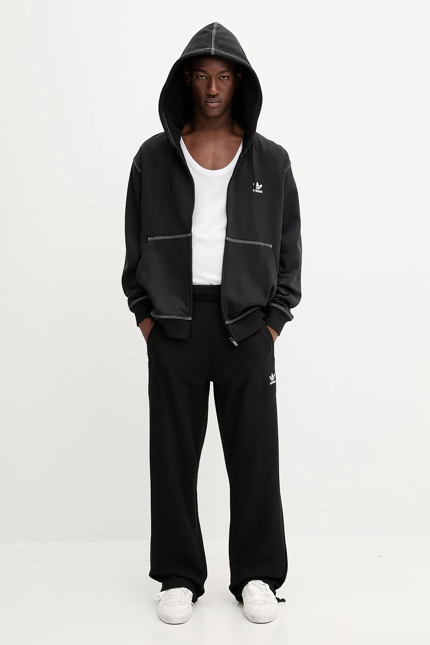 Кофта adidas Originals Essentials цвет чёрный с капюшоном однотонная JW0969