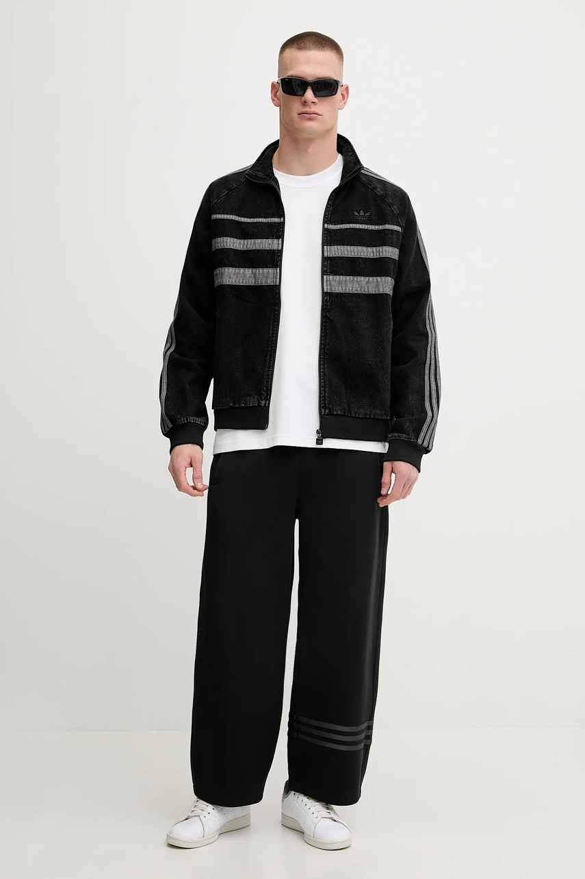 Джинсовая куртка adidas Originals First TT Denim цвет чёрный с аппликацией JW5883