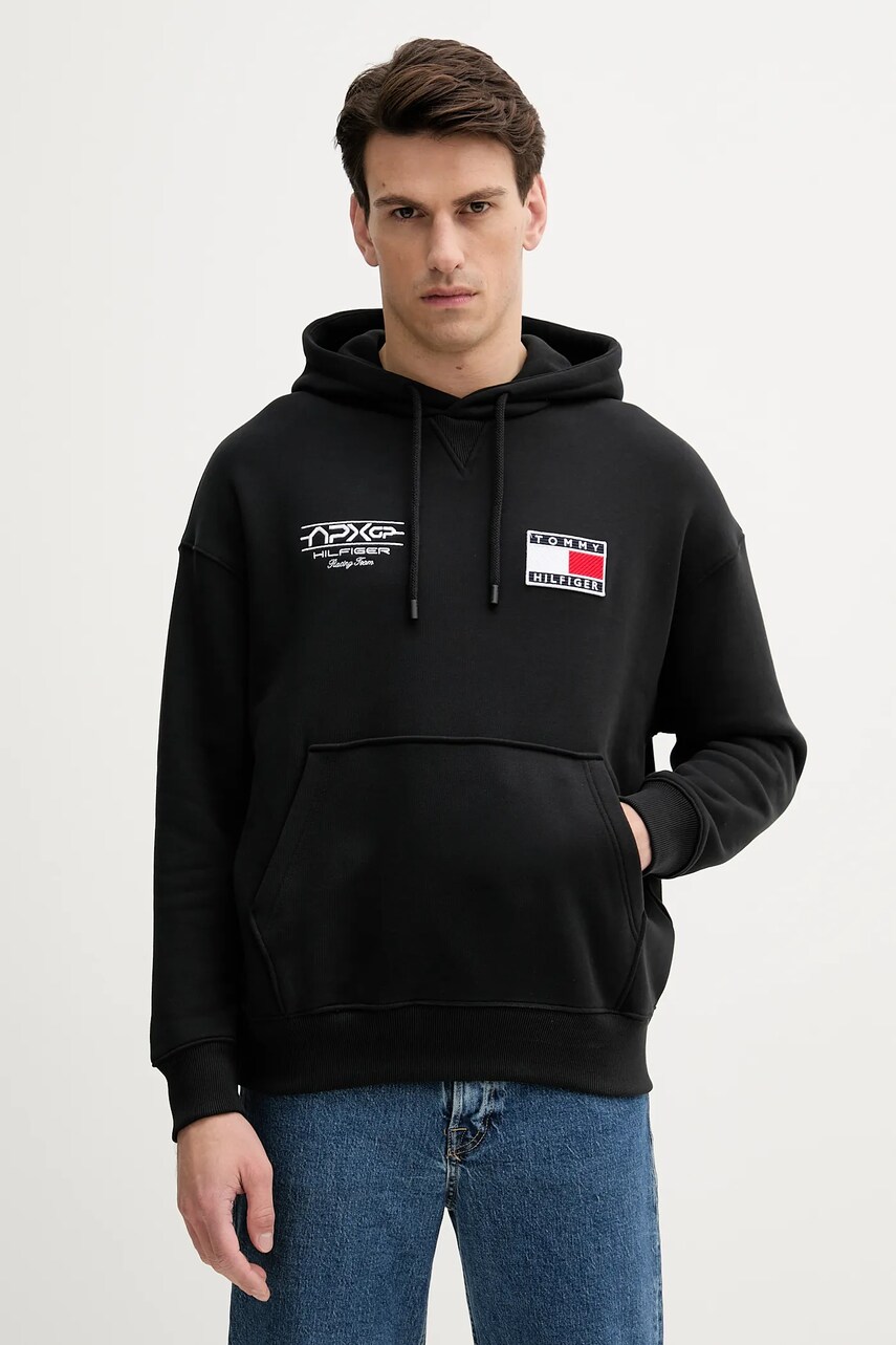 Levně Bavlněná mikina Tommy Hilfiger x F1 THE MOVIE pánská, černá barva, s kapucí, s aplikací, MW0MW41386