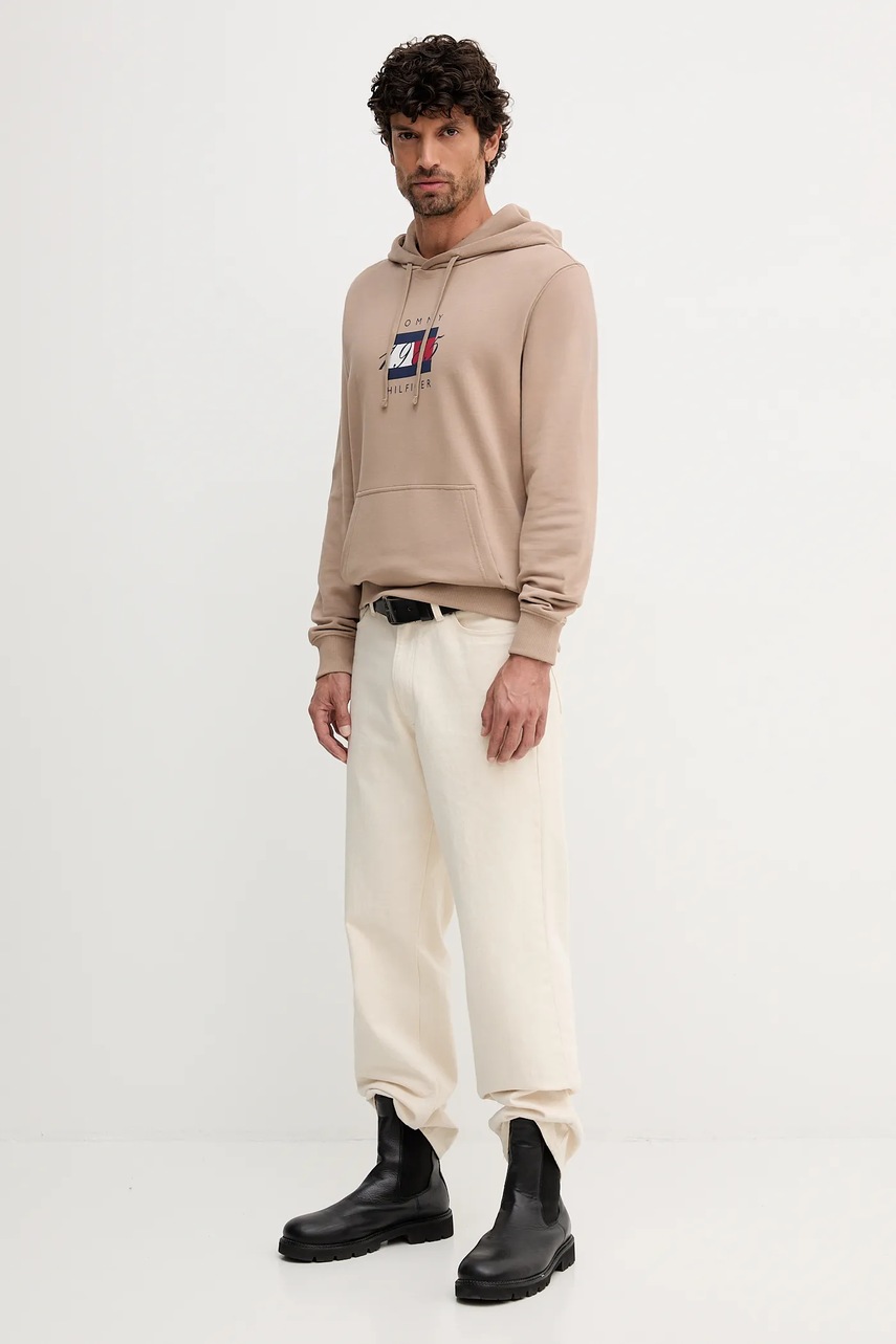 Хлопковая кофта Tommy Hilfiger цвет бежевый с капюшоном с принтом MW0MW41332