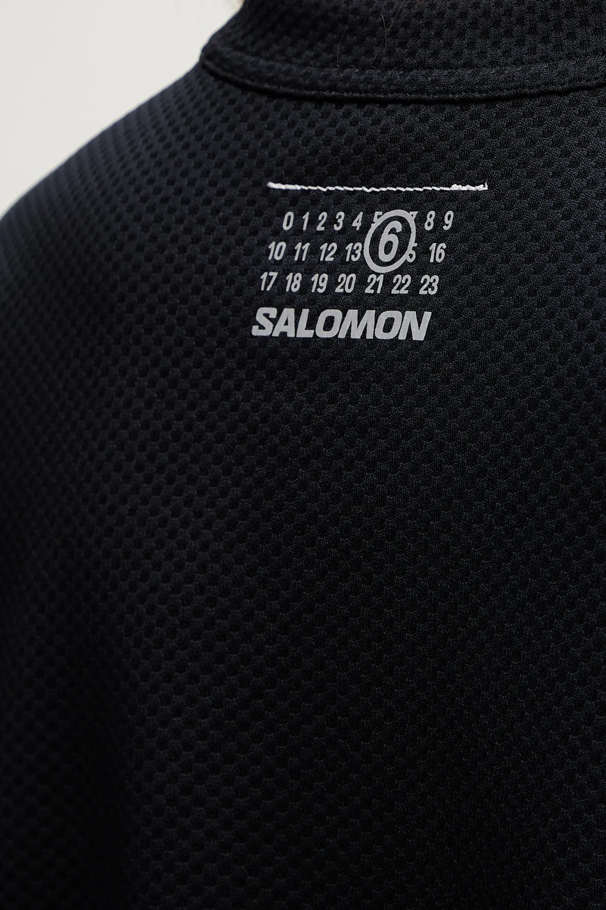 Μακρυμάνικο MM6 Maison Margiela x Salomon χρώμα: μαύρο, S52NH0036.M20139.899 φωτογραφία