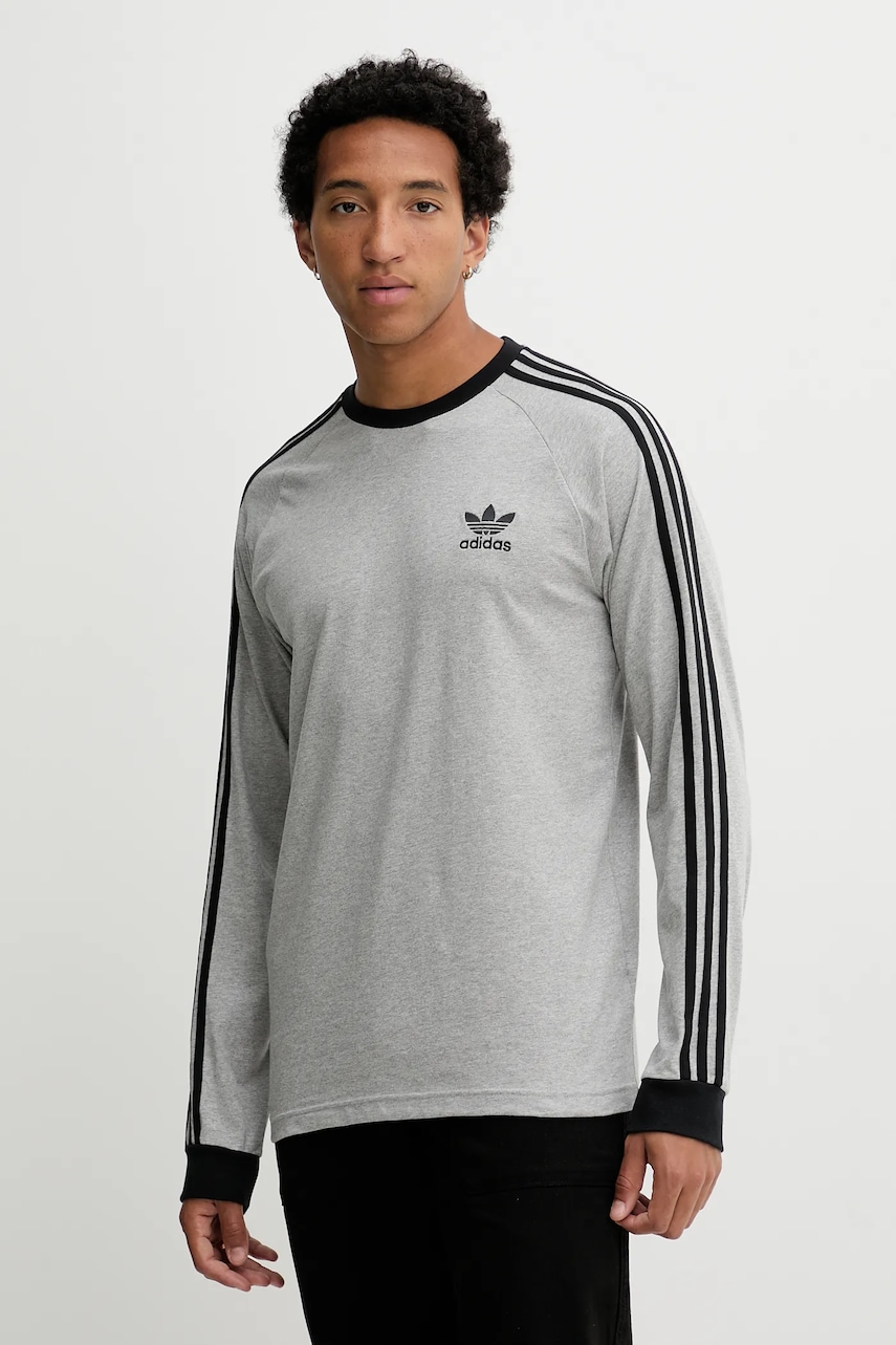 Levně Bavlněné tričko s dlouhým rukávem adidas Originals 3-Stripes šedá barva, JY1375