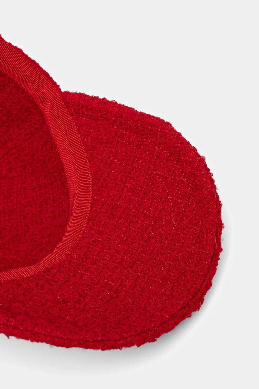 Καπέλο με γείσο και προσθήκη μαλλιού Patou φωτογραφία