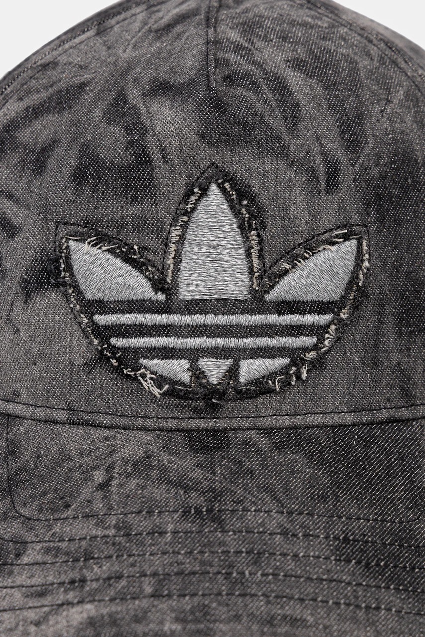 Хлопковая кепка adidas Originals Baseball Cap цвет серый JW0001