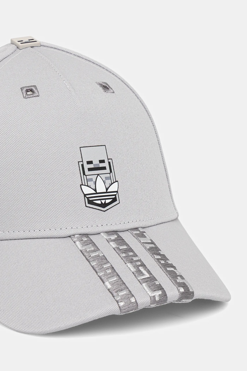 Детская хлопковая кепка adidas Originals MINECRAFT цвет серый JW2982 Детская хлопковая кепка adidas Originals MINECRAFT цвет серый JW2982
