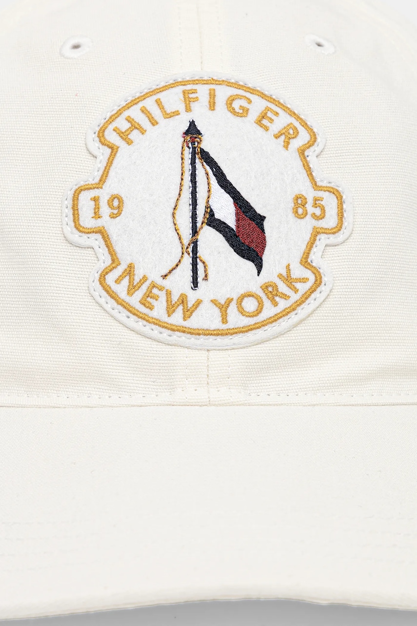Хлопковая кепка Tommy Hilfiger цвет белый узор AM0AM13430 Хлопковая кепка Tommy Hilfiger цвет белый узор AM0AM13430