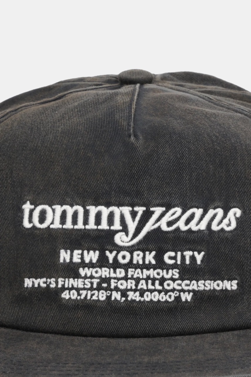 Хлопковая кепка Tommy Jeans цвет чёрный AM0AM13672 Хлопковая кепка Tommy Jeans цвет чёрный AM0AM13672
