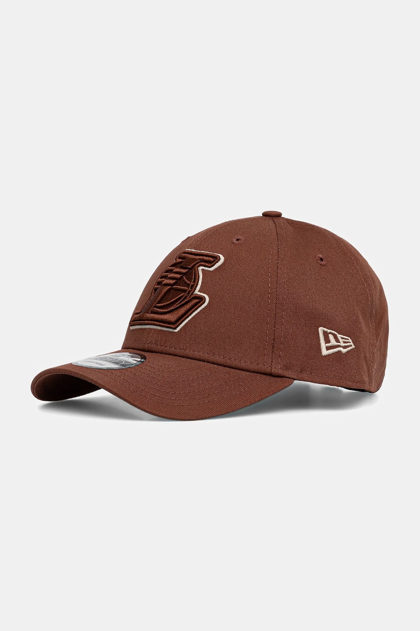 Levně Bavlněná baseballová čepice New Era hnědá barva, 60691406