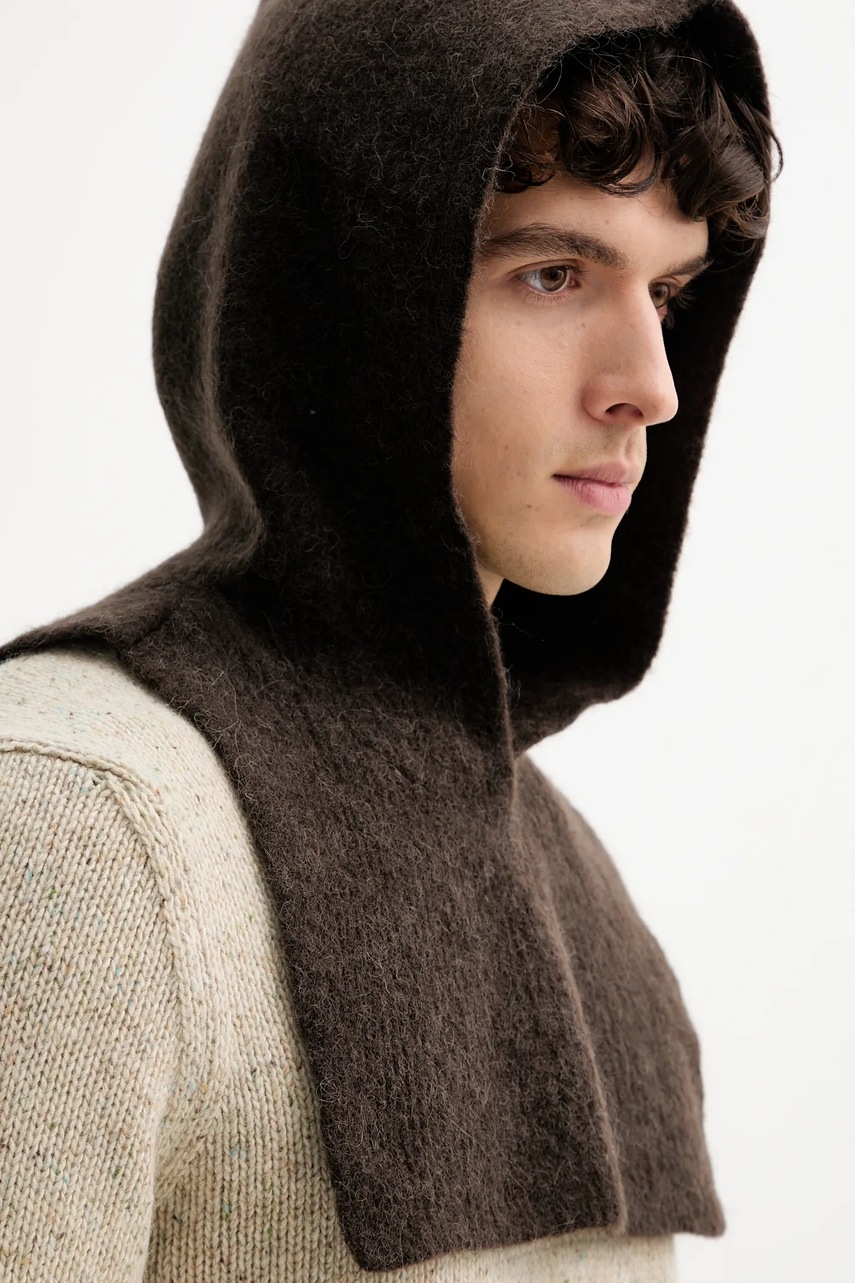 Σκούφος με προσθήκη μαλλιού American Vintage χρώμα: καφέ, VITO22B φωτογραφία