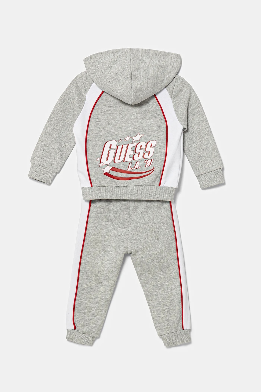 Спортивный костюм для младенцев Guess цвет серый I5YG01 KA6R4 Спортивный костюм для младенцев Guess цвет серый I5YG01 KA6R4