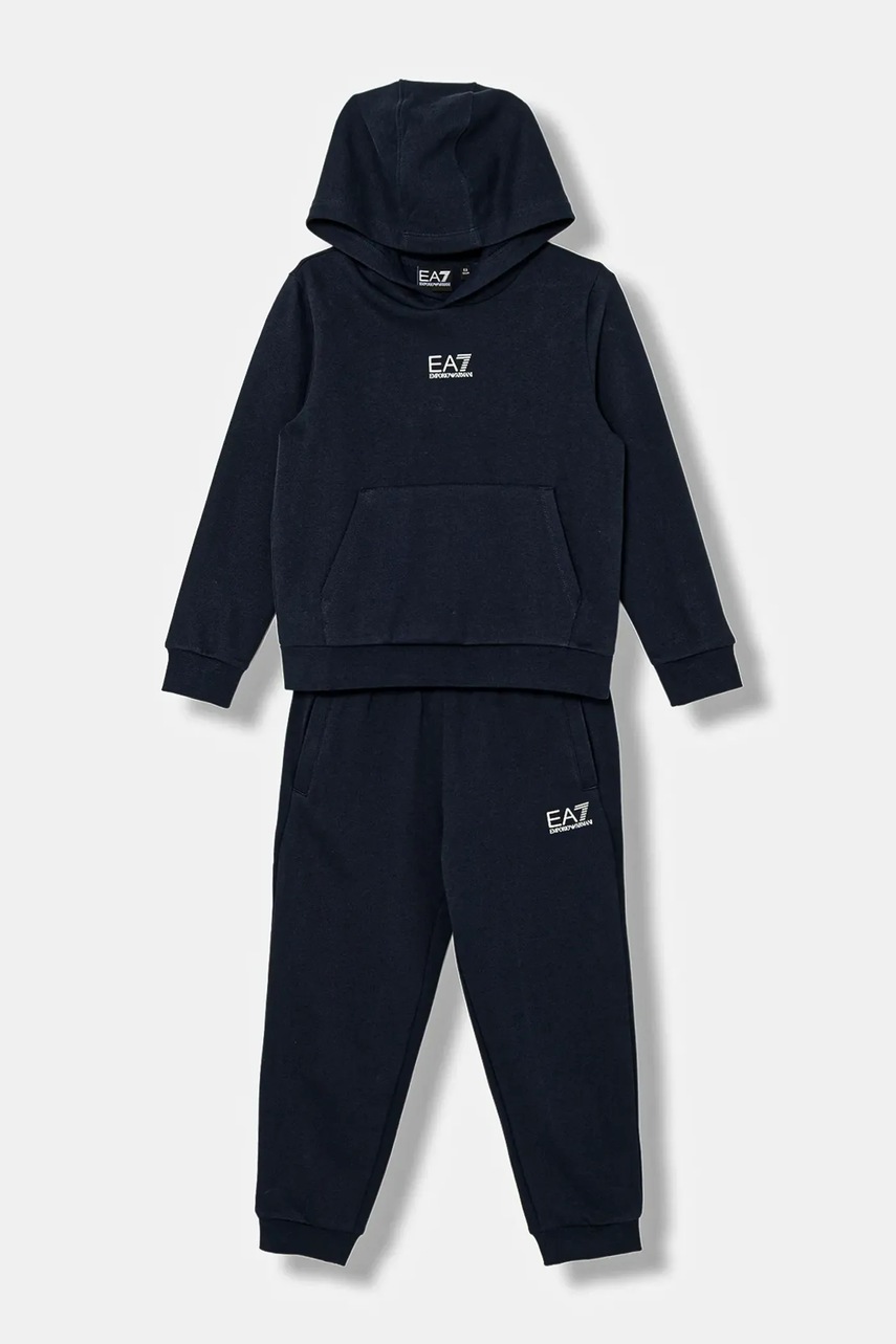 Levně Dětská bavlněná tepláková souprava EA7 Emporio Armani tmavomodrá barva, 7B000164 AF10368