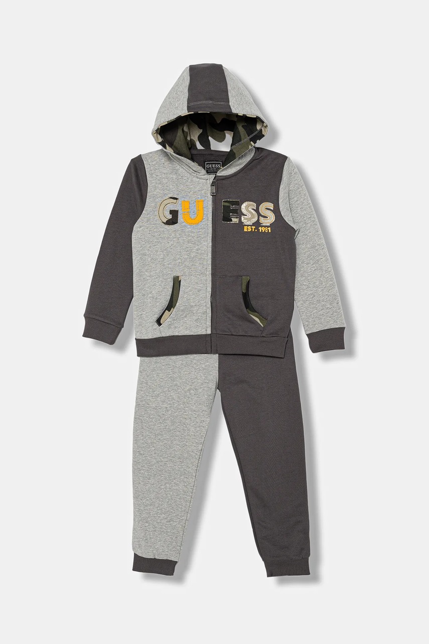 Levně Dětská bavlněná tepláková souprava Guess šedá barva, N5BG07 KAX74