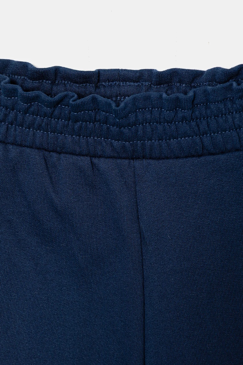 Dětská bavlněná tepláková souprava Guess (obrázek 3)