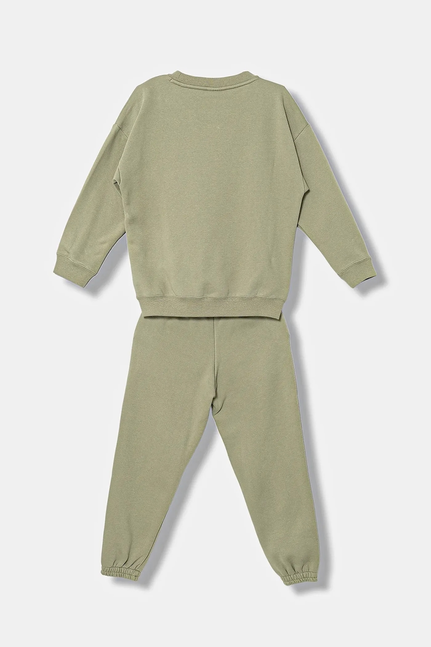 Детский спортивный костюм Puma Loungewear Oversized Sweat Suit FL G цвет зелёный 689727 Детский спортивный костюм Puma Loungewear Oversized Sweat Suit FL G цвет зелёный 689727