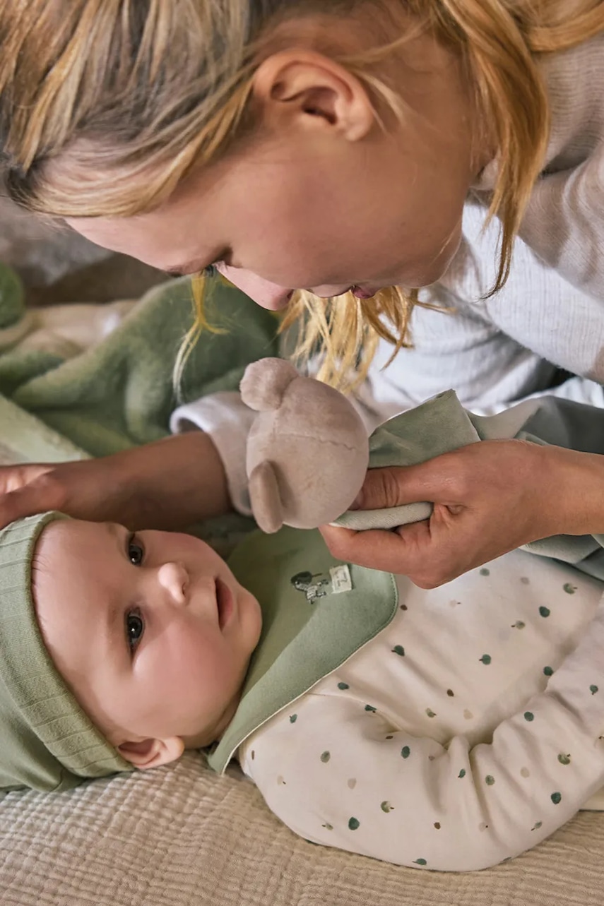 Levně Kojenecká sada Mayoral Newborn zelená barva, 2638