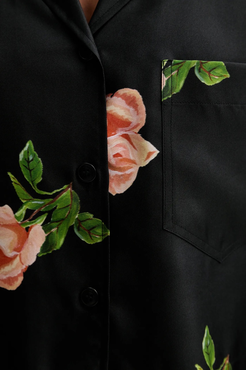 Hedvábné tričko Nanushka (obrázek 5)