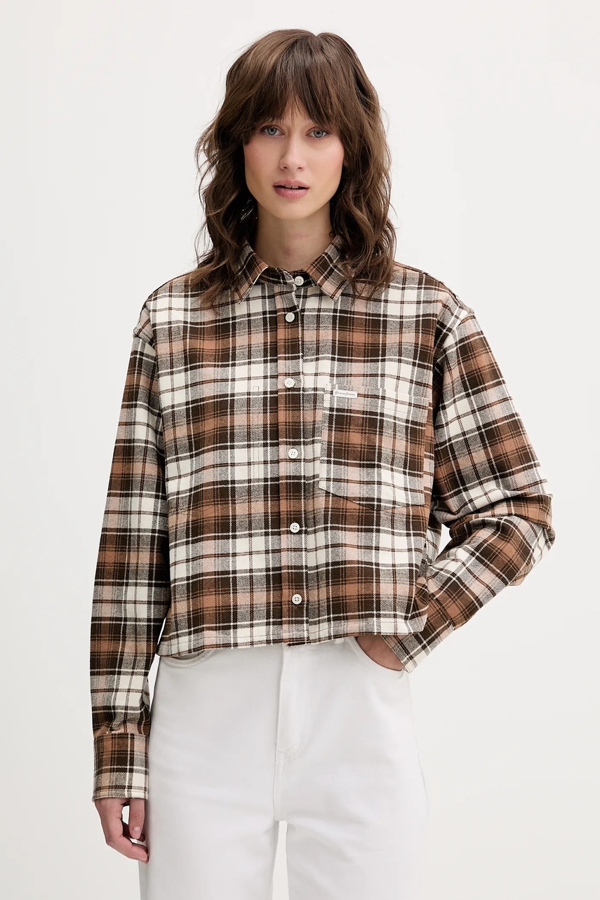 

Памучна риза Guess Jeans дамска в кафяво със свободна кройка с класическа яка W5BH39 WGMH1, Кафяв