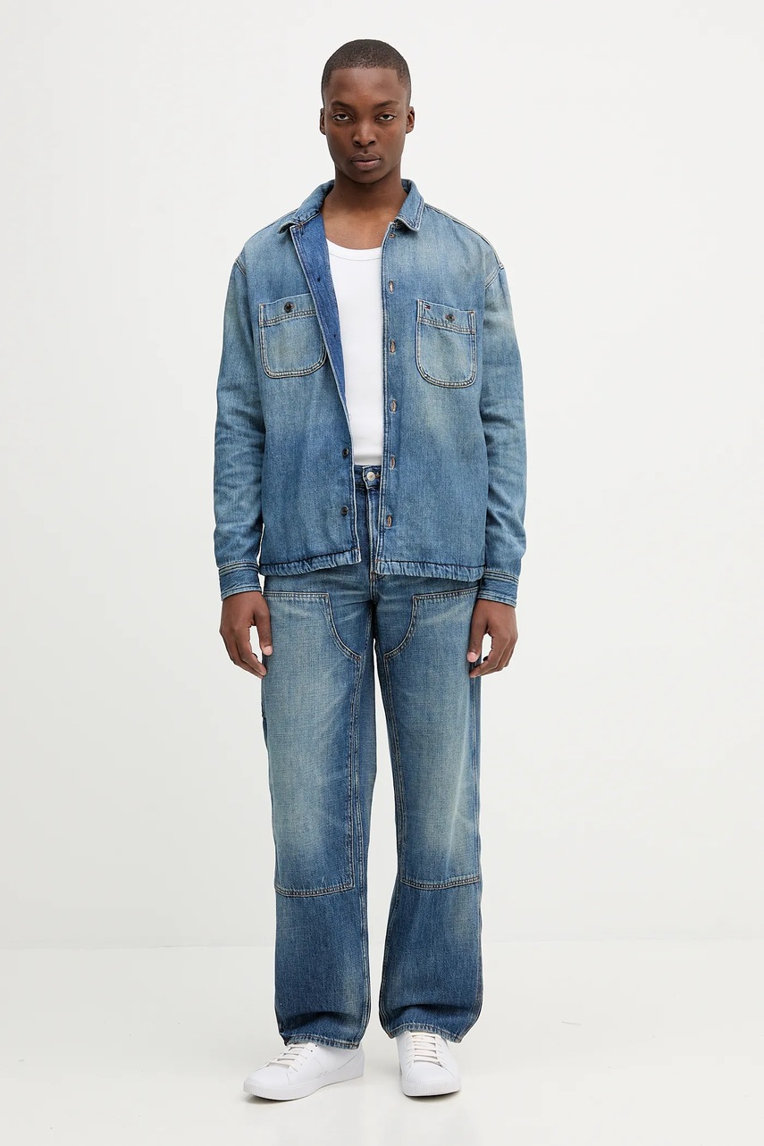 Джинсовая рубашка Tommy Jeans relaxed классический воротник DM0DM21918 Джинсовая рубашка Tommy Jeans relaxed классический воротник DM0DM21918