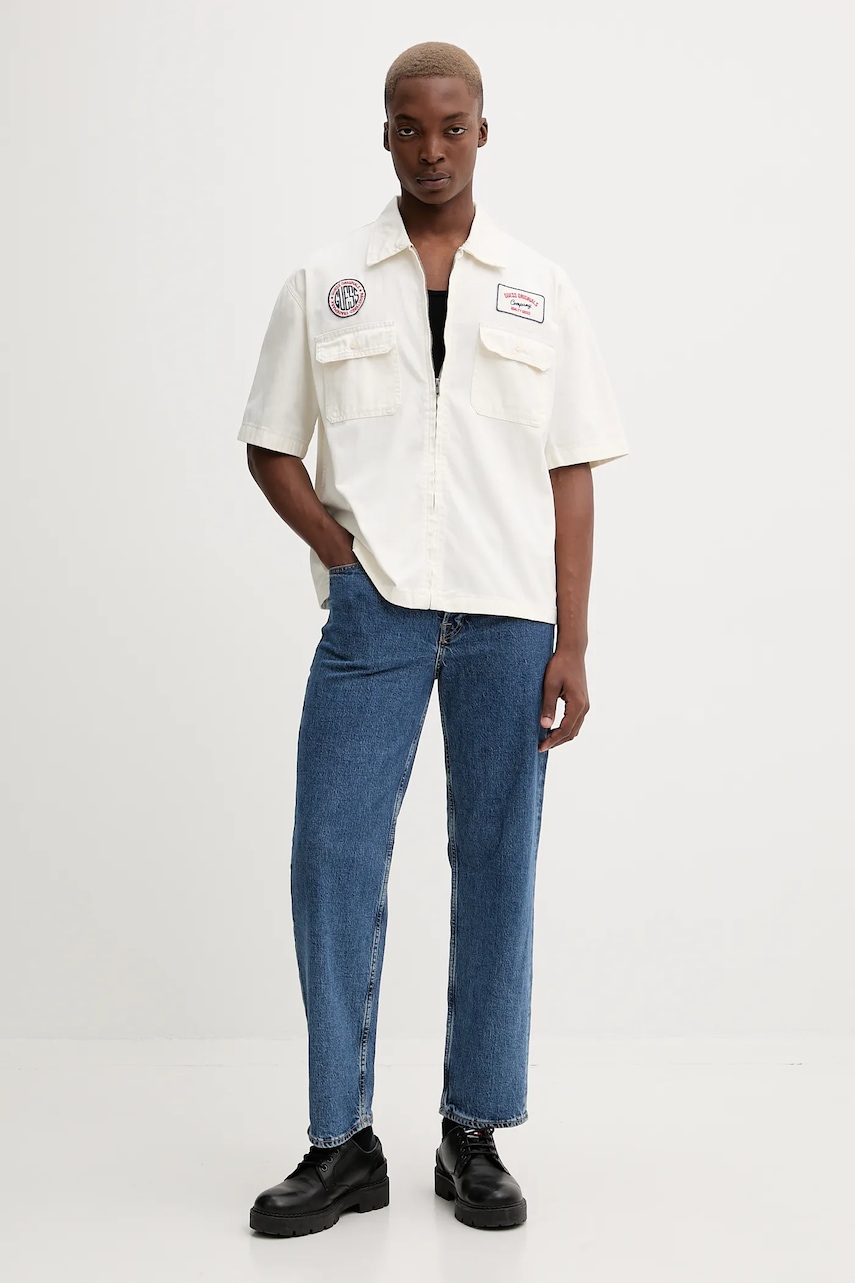 Джинсовая рубашка Guess Originals цвет бежевый regular классический воротник M5YH70 WGCV6 Джинсовая рубашка Guess Originals цвет бежевый regular классический воротник M5YH70 WGCV6