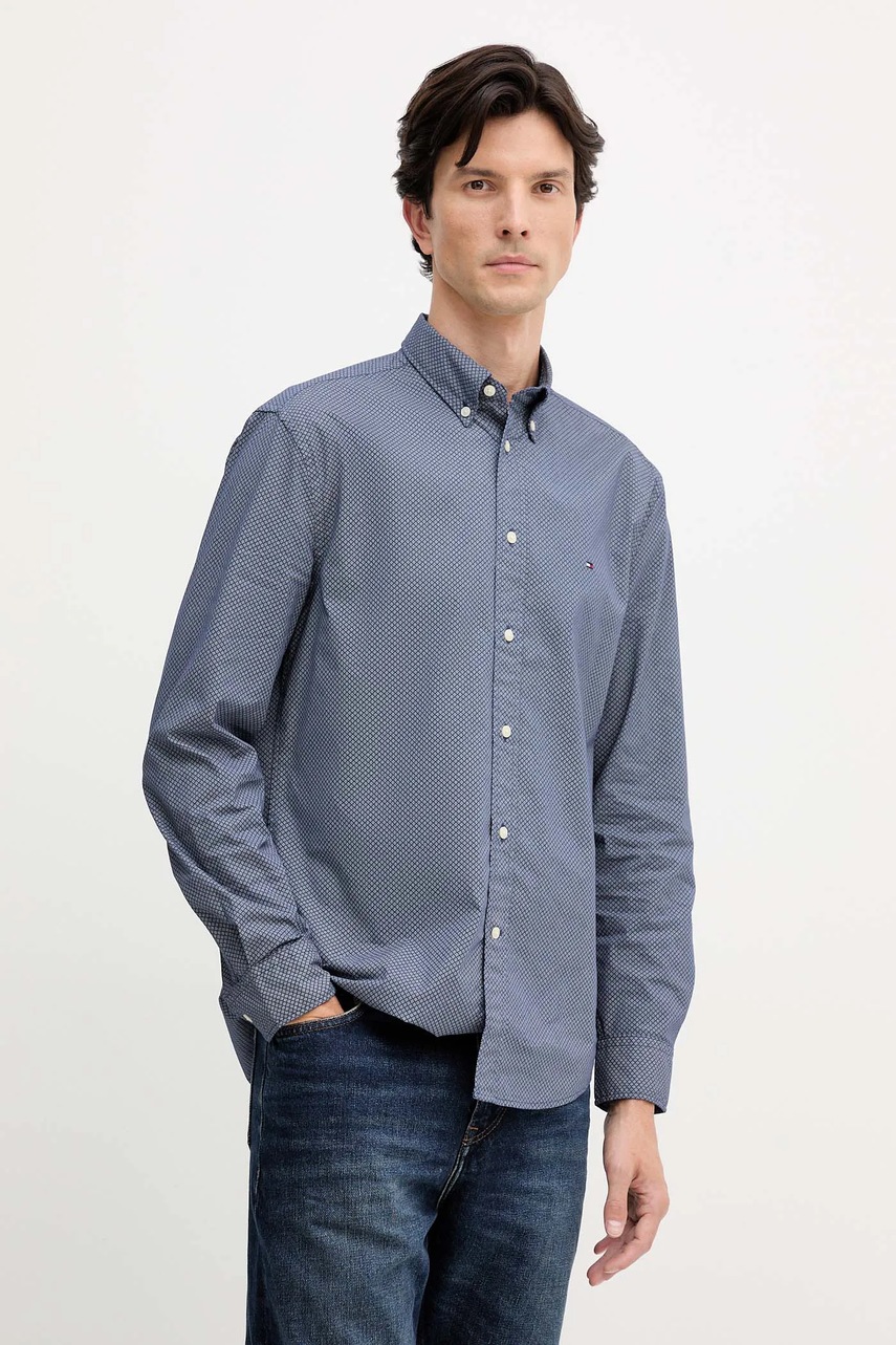 

Памучна риза Tommy Hilfiger в синьо със стандартна кройка с яка с копче MW0MW40455, Син