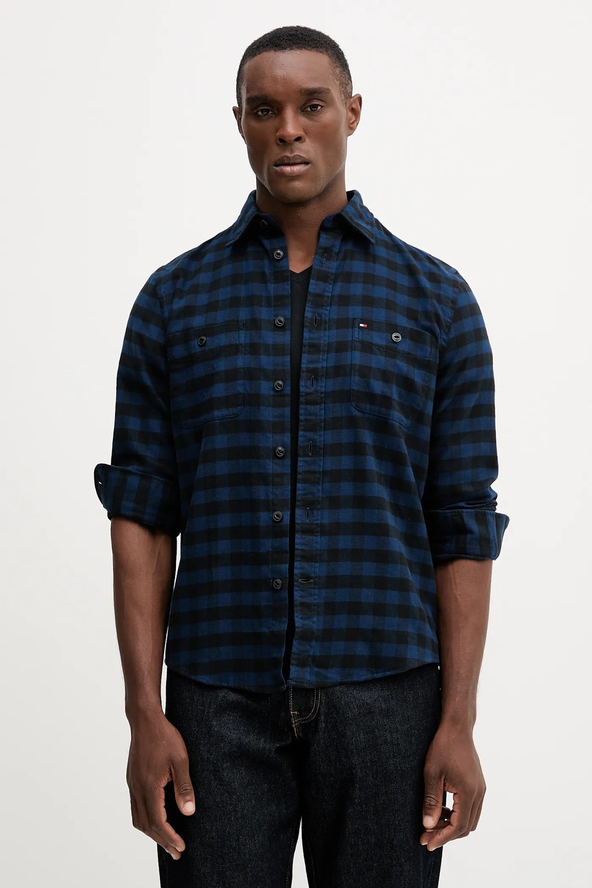 

Памучна риза Tommy Hilfiger в тъмносиньо със стандартна кройка с класическа яка MW0MW41496, Тъмносин