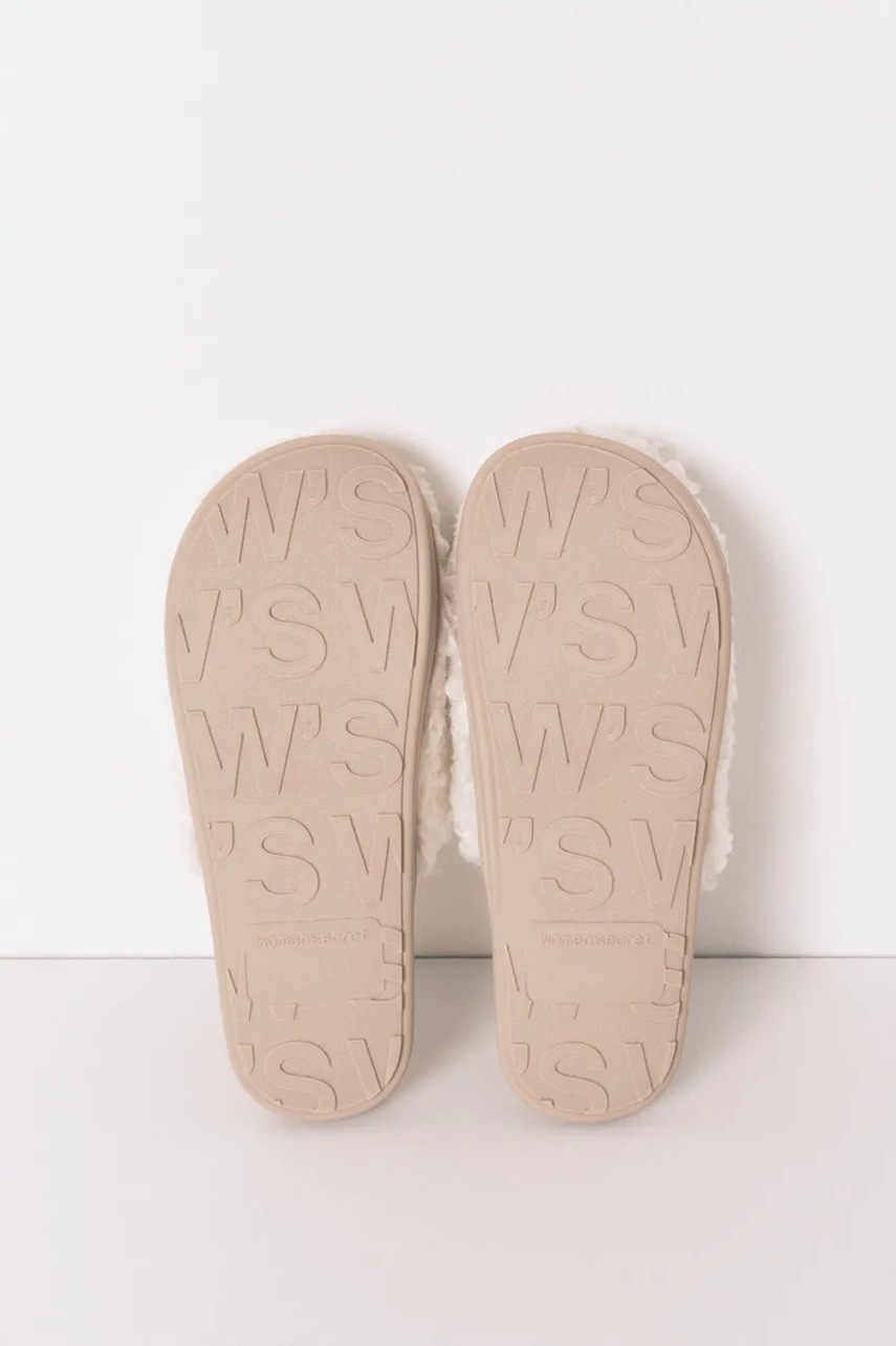 Тапки womensecret MULTILICENSE URBAN цвет белый 4992549