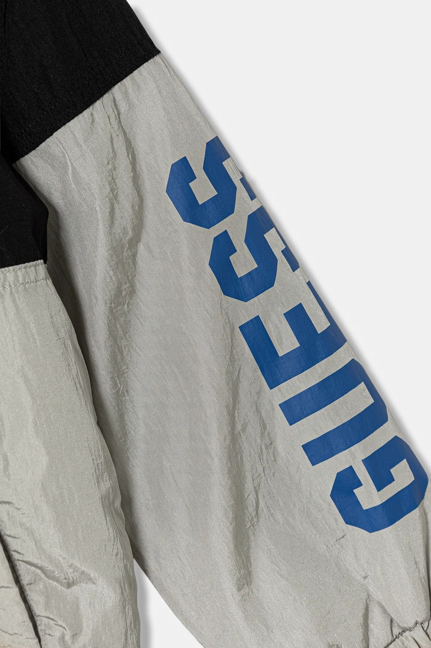 Παιδικό μπουφάν Guess φωτογραφία