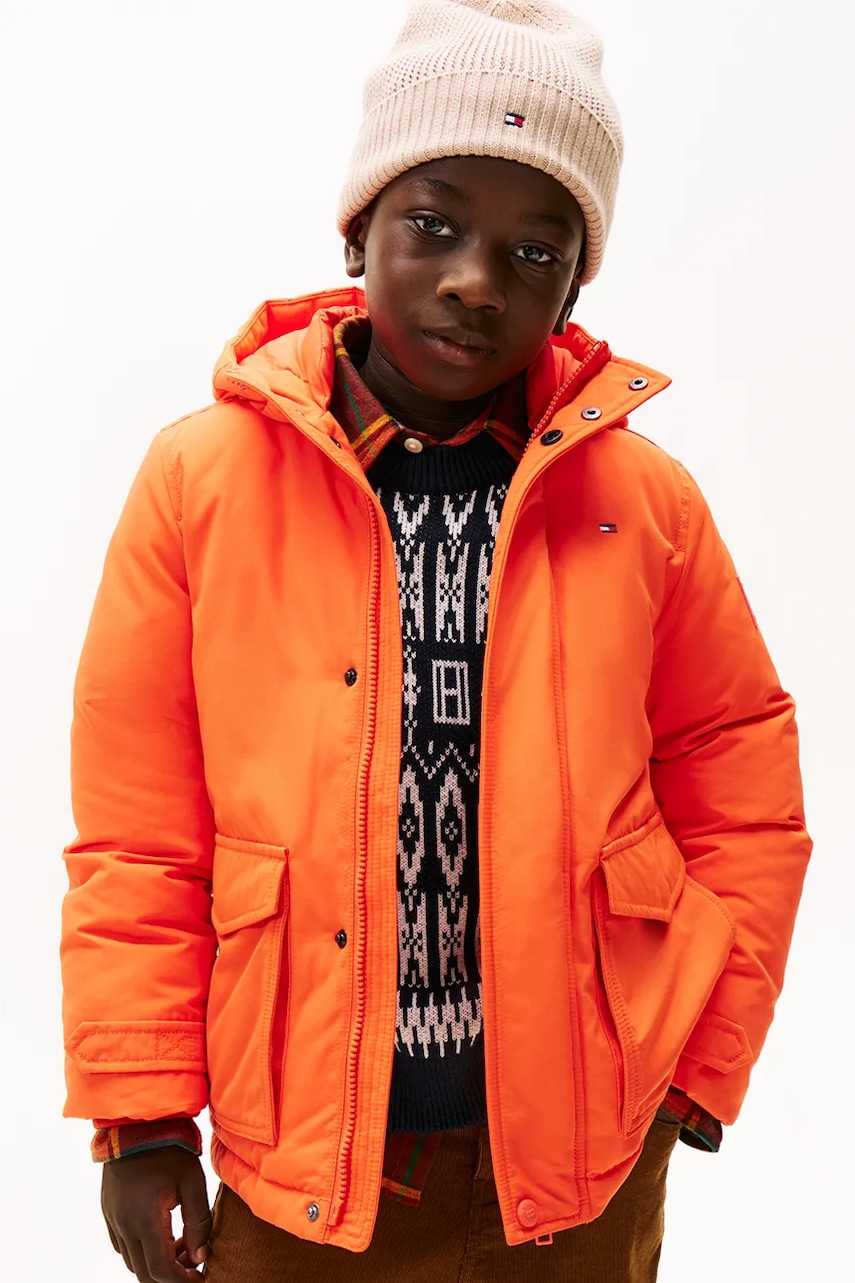 Levně Dětská bunda Tommy Hilfiger oranžová barva, KB0KB09889