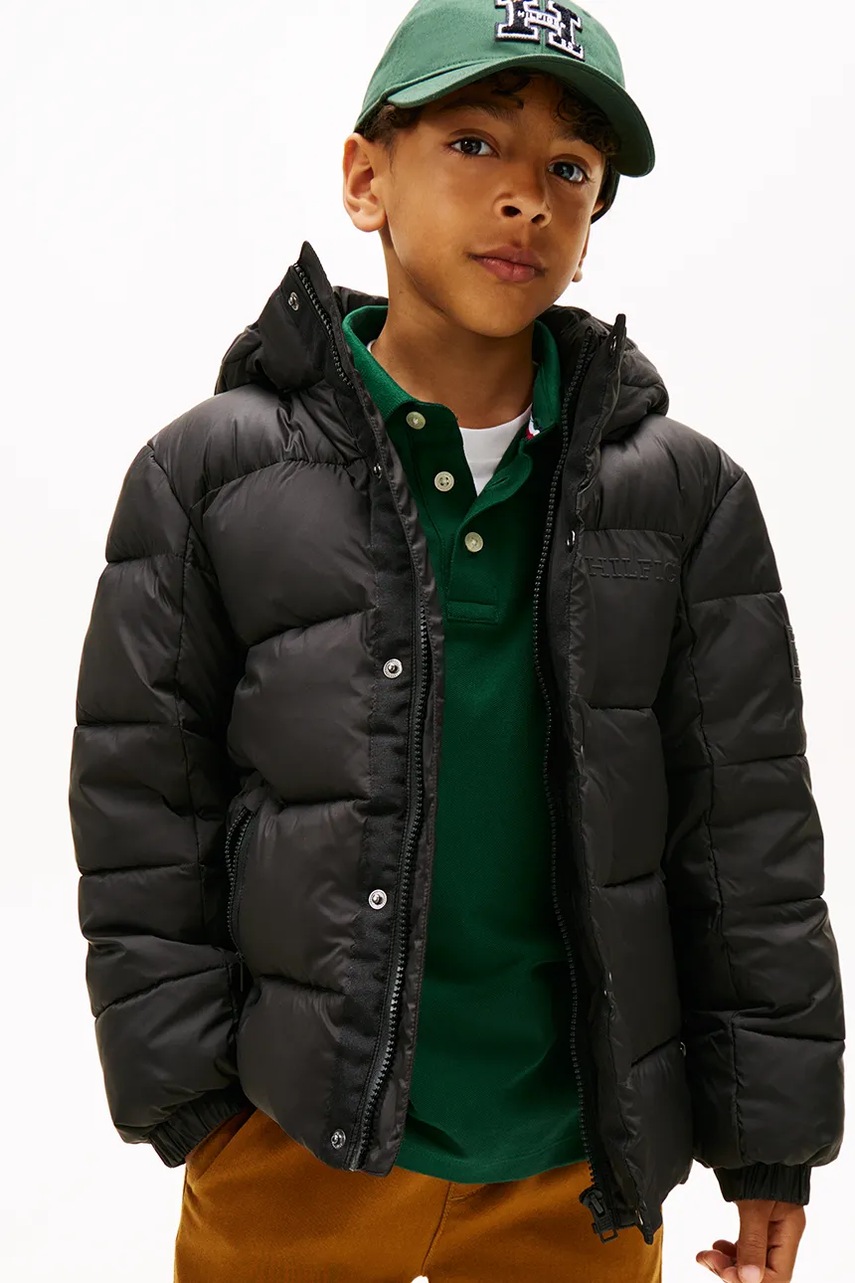 

Детско яке Tommy Hilfiger в черно KB0KB10093, Черен