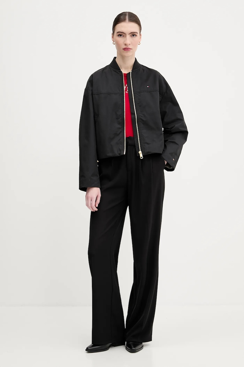 Куртка-бомбер Tommy Hilfiger цвет чёрный переходной oversize WW0WW45619 Куртка-бомбер Tommy Hilfiger цвет чёрный переходной oversize WW0WW45619