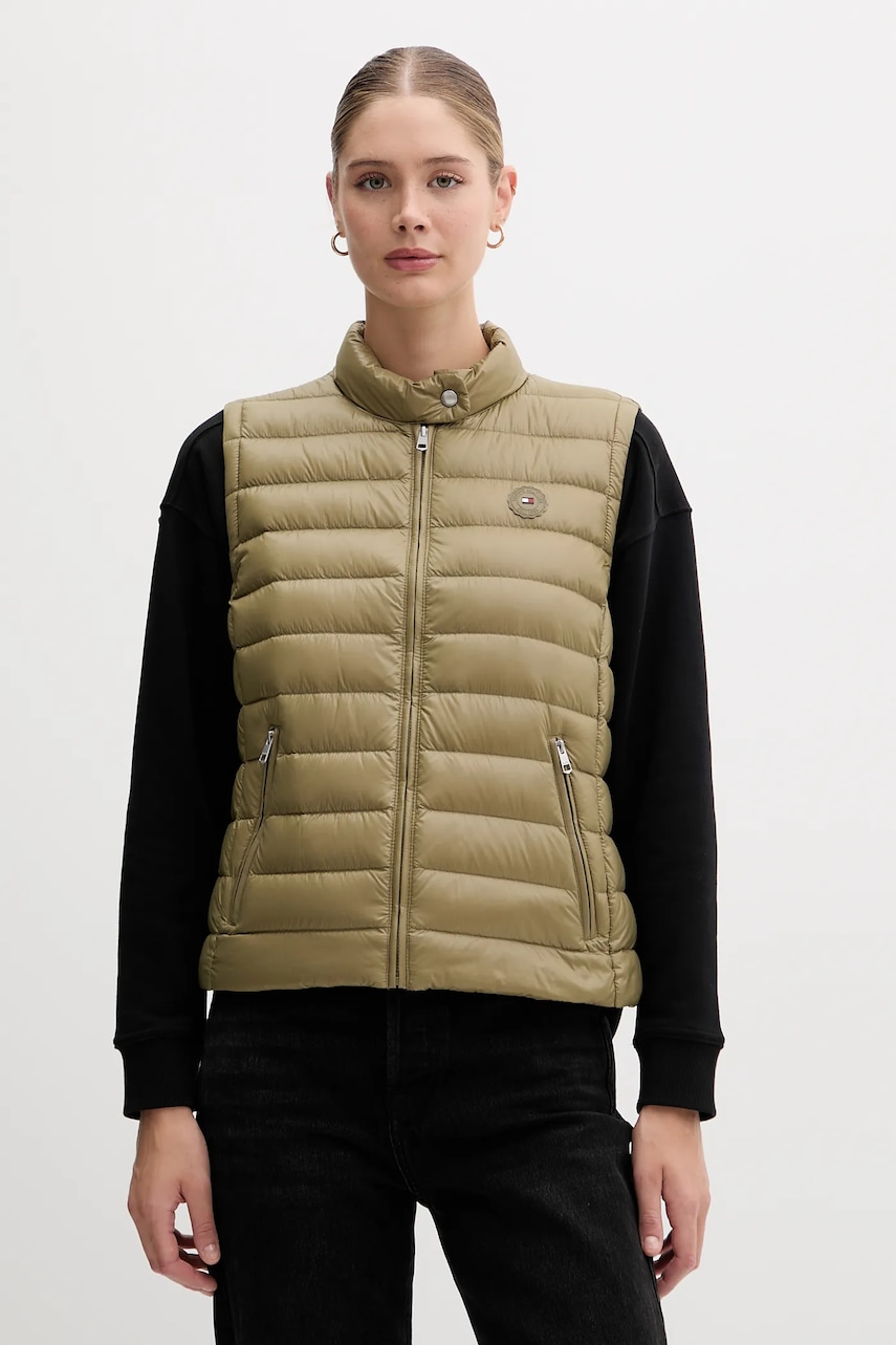 Levně Péřová vesta Tommy Hilfiger zelená barva, přechodná, WW0WW45499