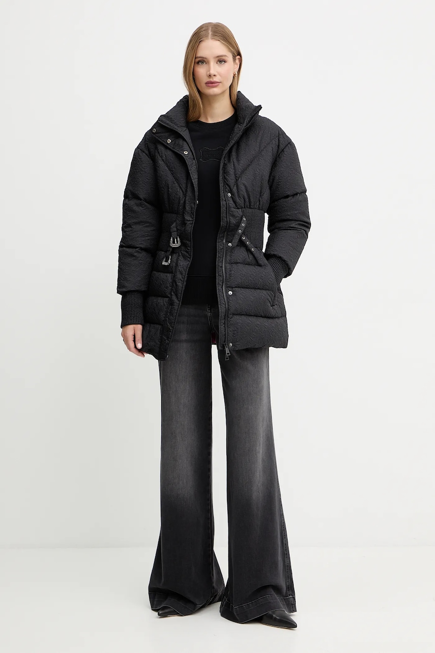 Пуховая куртка Versace Jeans Couture цвет чёрный зимняя 79HAUD15 CQ15D Пуховая куртка Versace Jeans Couture цвет чёрный зимняя 79HAUD15 CQ15D