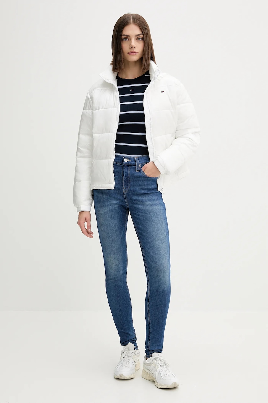 Куртка Tommy Jeans цвет белый зимняя DW0DW21619 Куртка Tommy Jeans цвет белый зимняя DW0DW21619