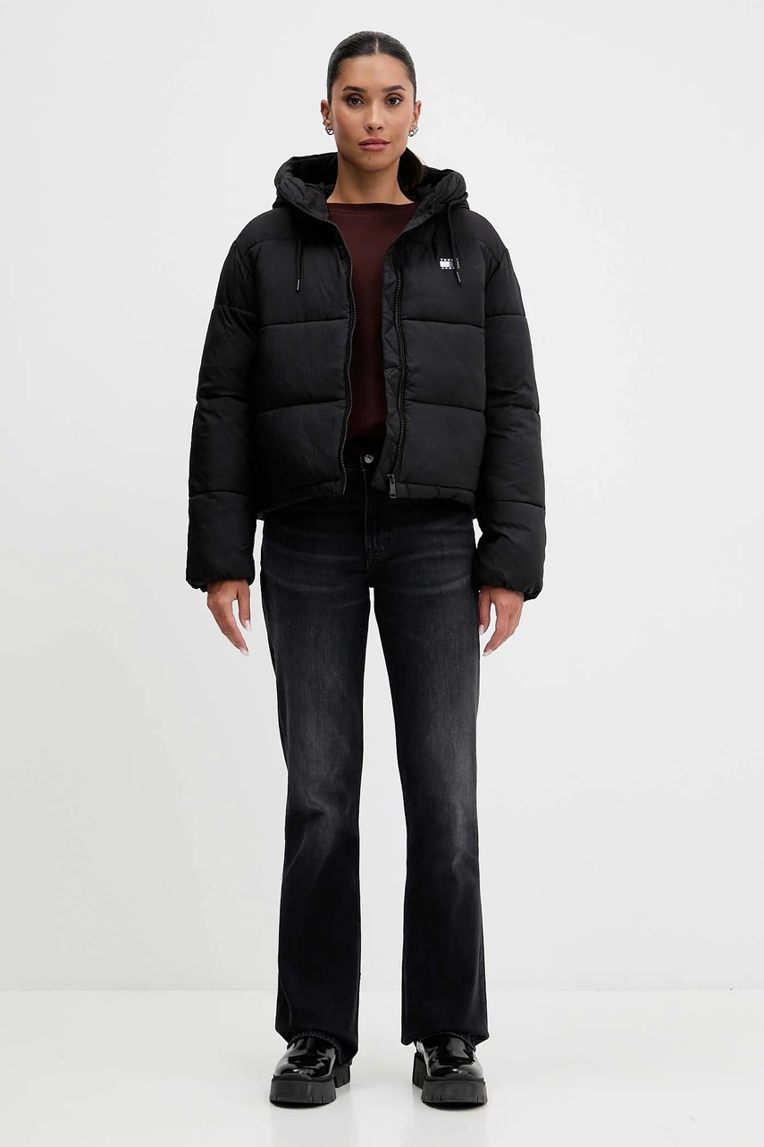 Куртка Tommy Jeans цвет чёрный зимняя DW0DW21625